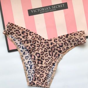 Victoria’s Secret pantie size M